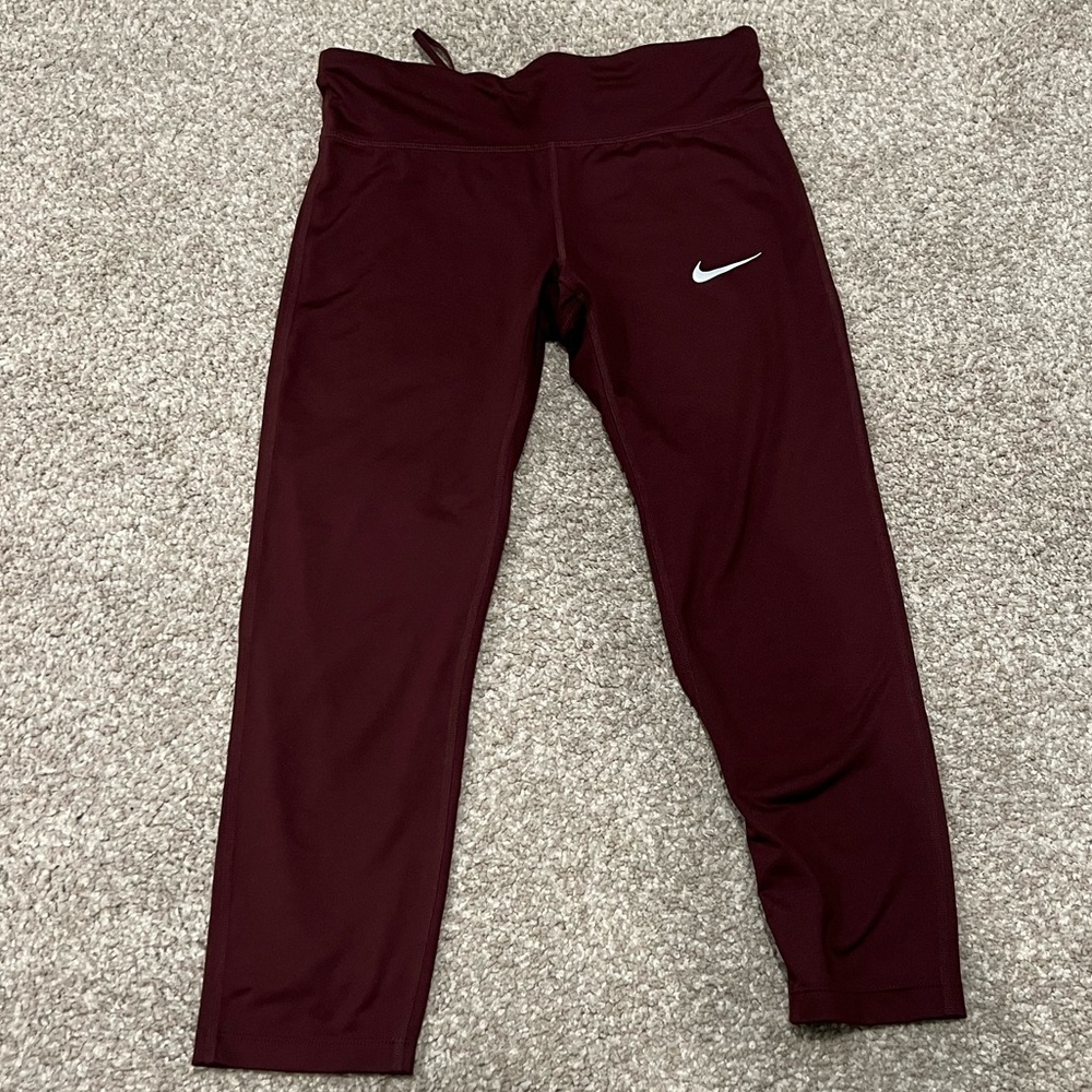 Nike dry-fit cropped leggings